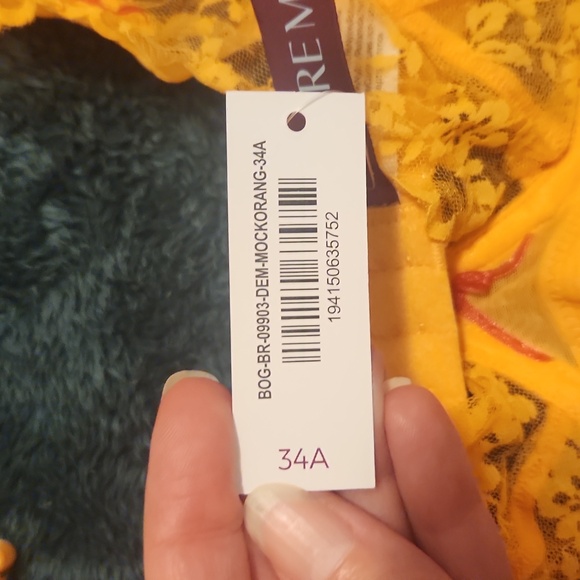 Adore me set 34a, small - Picture 2 of 6